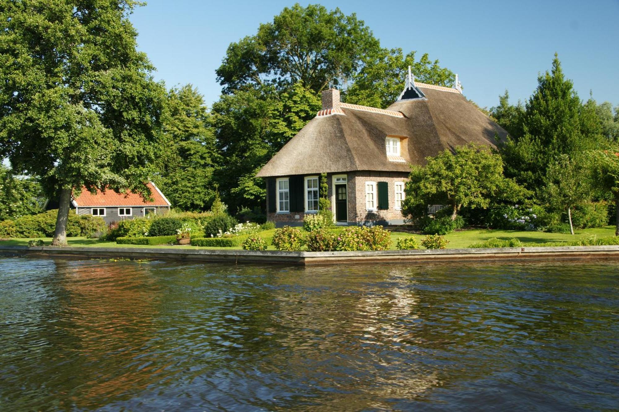 Hotel - Restaurant - Cafe- Geertien Blokzijl Exterior photo