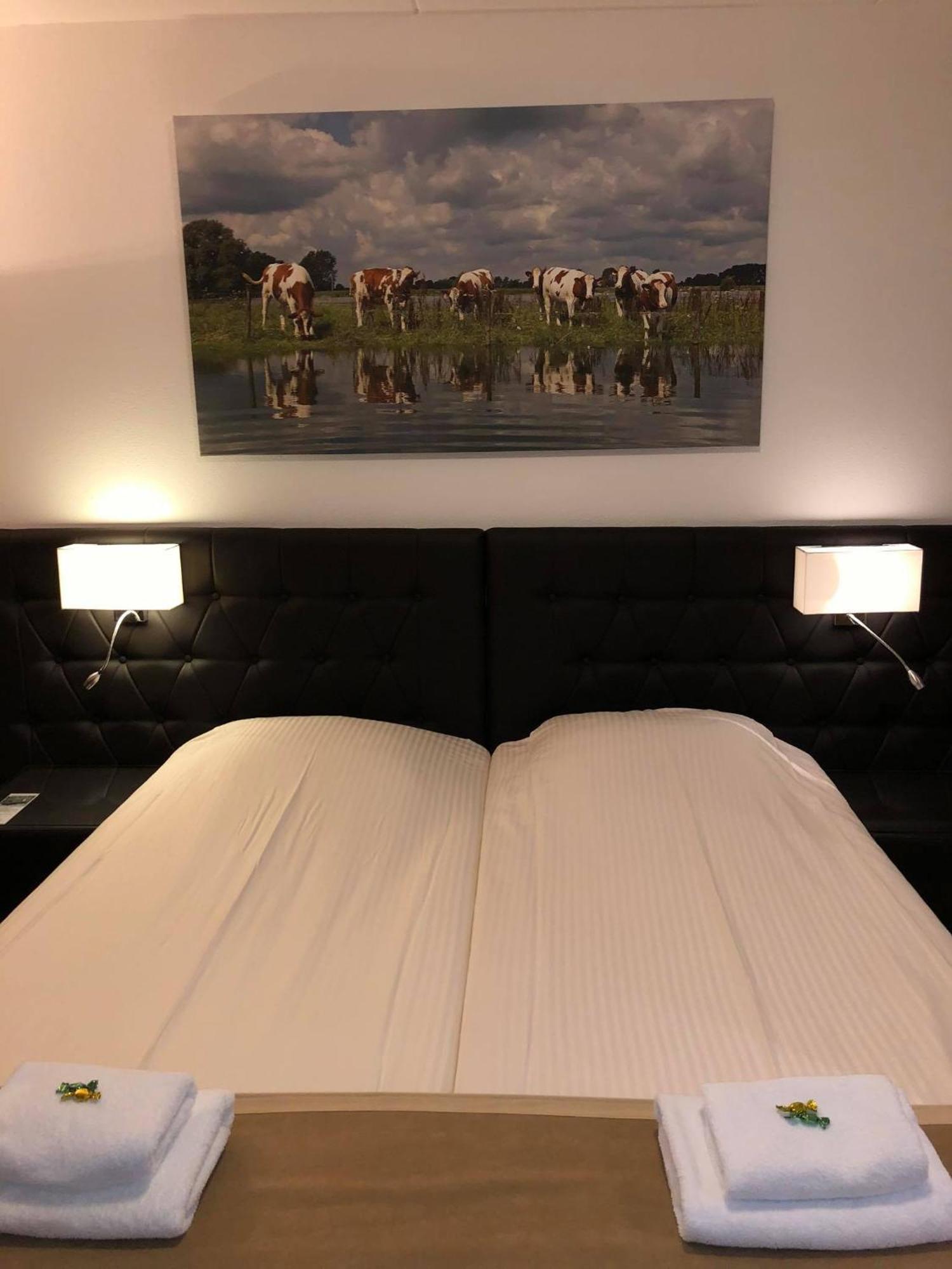 Hotel - Restaurant - Cafe- Geertien Blokzijl Room photo